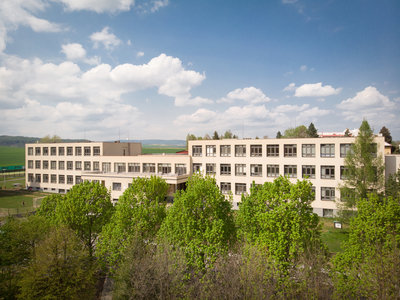 Záběry ZŠ a jejího okolí z dronu - 2019