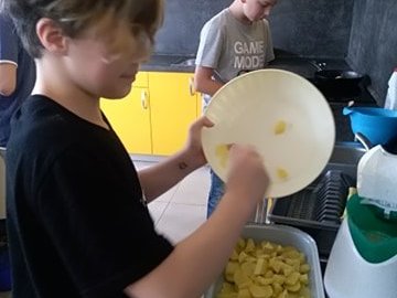 Vaření v pracovkách...