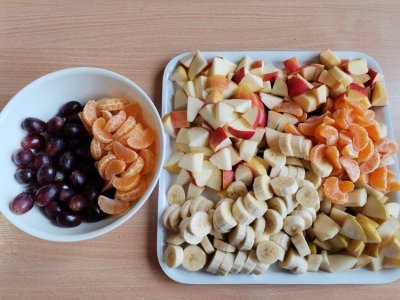Příprava pokrmu - ovocné špízy