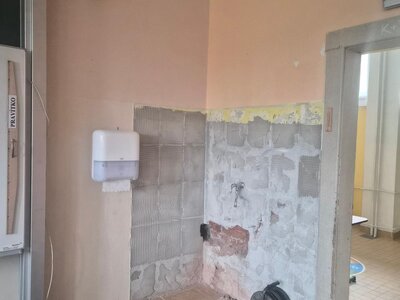 Modernizace hygienických koutků v některých třídách 1. stupně. 
