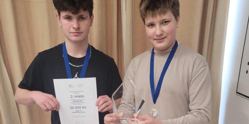 Mimořádný úspěch žáků v soutěži CyberGame 2025